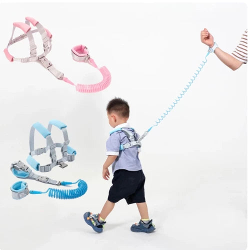 Infants and young children's loss prevention belt traction