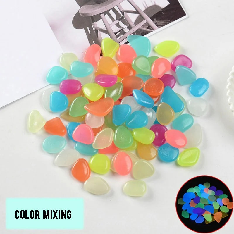 25/50PCS Glowing Pebbles - Glow In The Dark