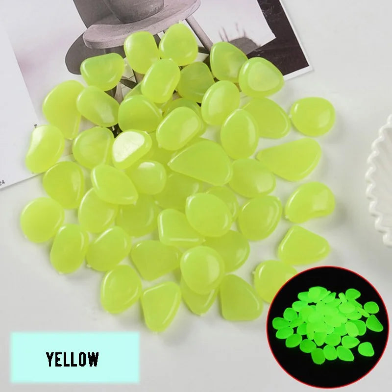 25/50PCS Glowing Pebbles - Glow In The Dark